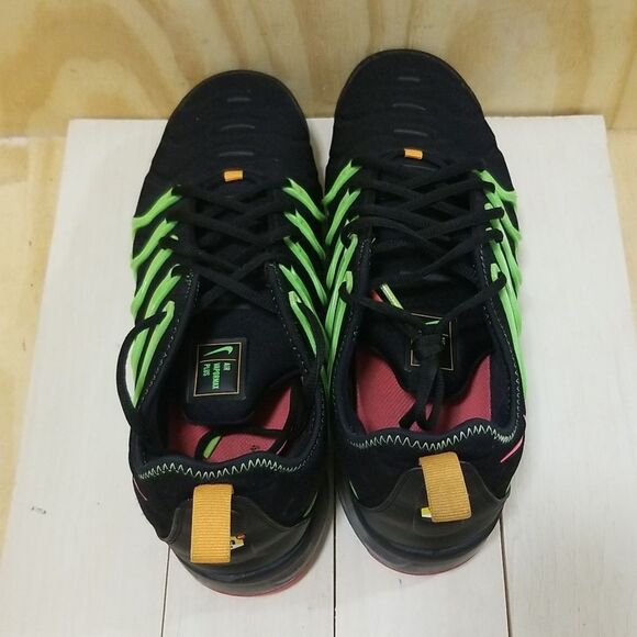 2019 Mens Nike Air Vapormax Plus Black/Ember Glow Mens size 11 1/2 - Picture 5 of 9